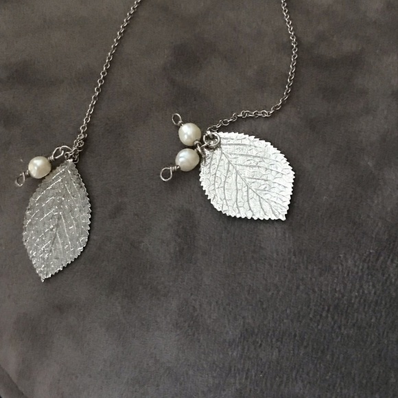 CLOSET CLEAR OUT!! UNIQUE,ONE OF A KIND STERLING SILVER leaves & pearl necklace! - Picture 6 of 9